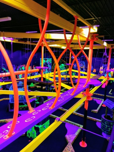 Sky Trail Discovery Blacklight FEC Indoor Ropes Courses